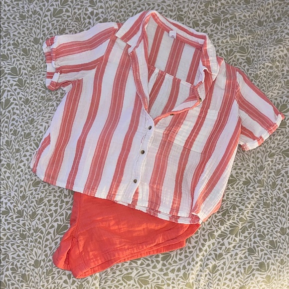 Old Navy Coral and White Striped Shirt - Picture 1 of 2